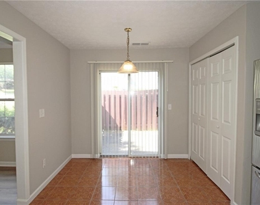 1334 Ambercrest Way - Photo Thumbnail 9