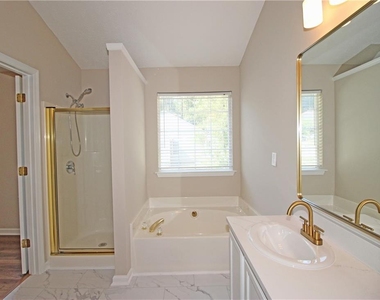 1334 Ambercrest Way - Photo Thumbnail 13