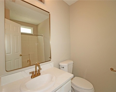 1334 Ambercrest Way - Photo Thumbnail 16