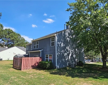 1334 Ambercrest Way - Photo Thumbnail 18