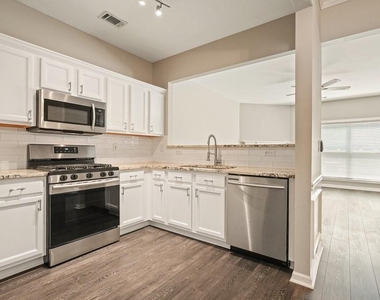 2045 Lake Shore Overlook Nw - Photo Thumbnail 13