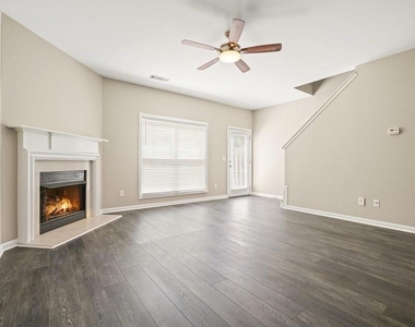 2045 Lake Shore Overlook Nw - Photo Thumbnail 10