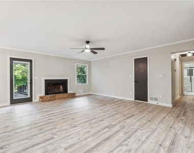 2653 Amy Court - Photo Thumbnail 5