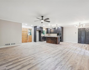 2653 Amy Court - Photo Thumbnail 2