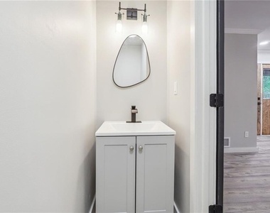 2653 Amy Court - Photo Thumbnail 10