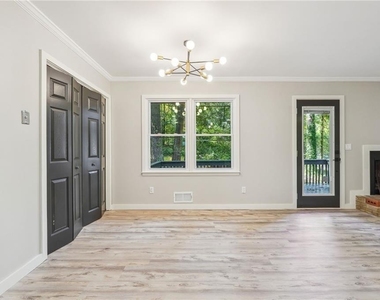 2653 Amy Court - Photo Thumbnail 7