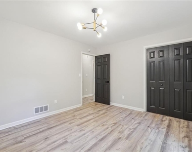 2653 Amy Court - Photo Thumbnail 12