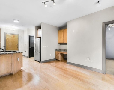 799 Hammond Drive - Photo Thumbnail 3