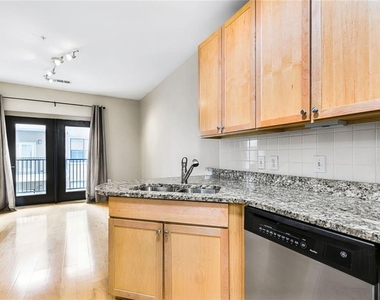 799 Hammond Drive - Photo Thumbnail 8