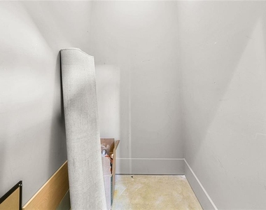 799 Hammond Drive - Photo Thumbnail 21