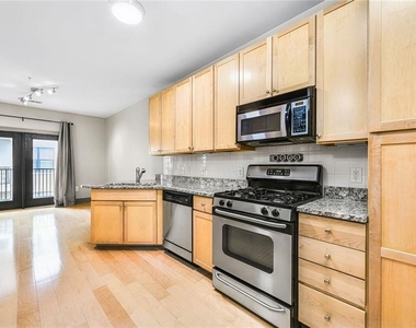 799 Hammond Drive - Photo Thumbnail 6