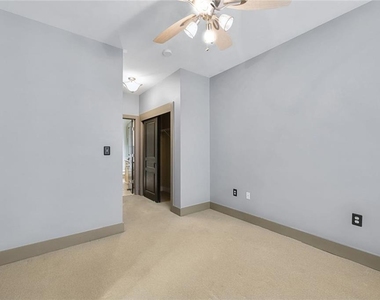799 Hammond Drive - Photo Thumbnail 18