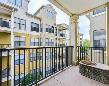 799 Hammond Drive - Photo Thumbnail 22