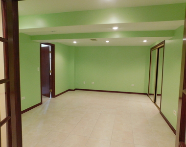 16501 Nottingham Court - Photo Thumbnail 14