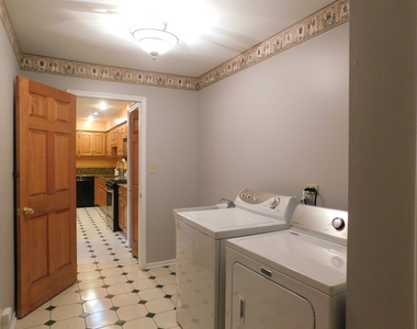 16501 Nottingham Court - Photo Thumbnail 12