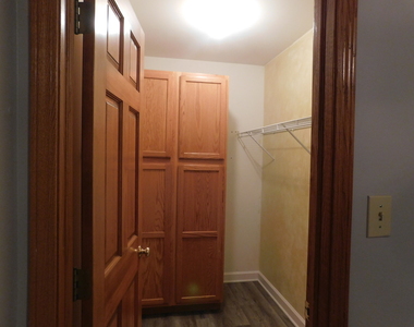 16501 Nottingham Court - Photo Thumbnail 10