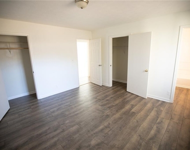 2761 Rockdale - Photo Thumbnail 19