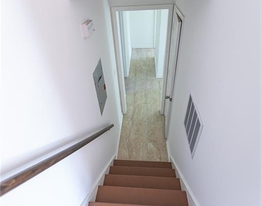 2761 Rockdale - Photo Thumbnail 21