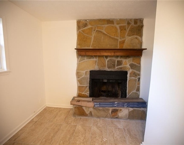 2761 Rockdale - Photo Thumbnail 23