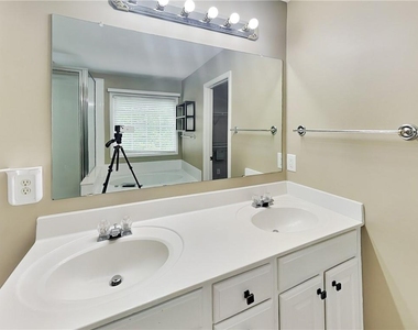 2639 Hooch Court - Photo Thumbnail 11