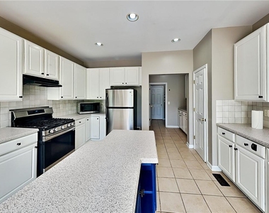 2639 Hooch Court - Photo Thumbnail 5