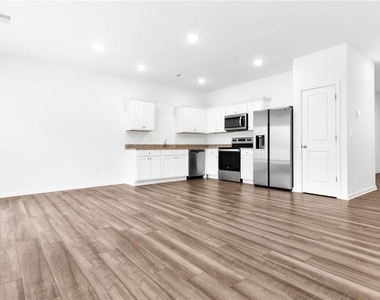 328 Penn Station Way - Photo Thumbnail 2