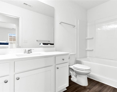 328 Penn Station Way - Photo Thumbnail 15