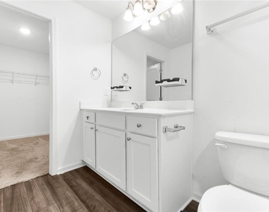 328 Penn Station Way - Photo Thumbnail 11