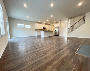 6003 Hickory Crk Ct - Photo Thumbnail 12