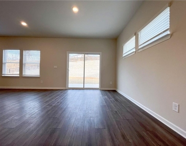 6003 Hickory Crk Ct - Photo Thumbnail 11