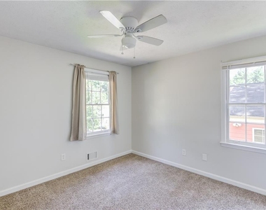 4647 Candlewyck Way - Photo Thumbnail 7