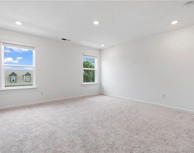 15 Constitution Avenue - Photo Thumbnail 29