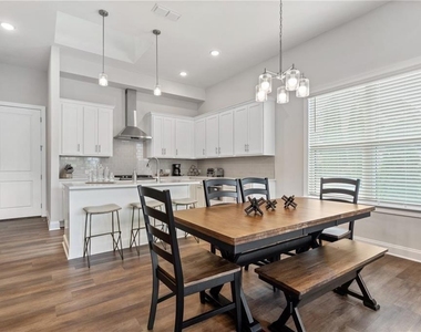 613 Stickley Oak Way - Photo Thumbnail 18