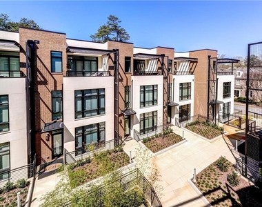 721 Longleaf Drive Ne - Photo Thumbnail 21