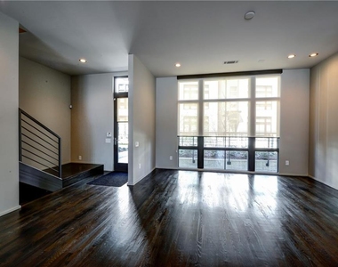 721 Longleaf Drive Ne - Photo Thumbnail 6