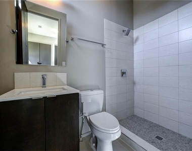 721 Longleaf Drive Ne - Photo Thumbnail 9