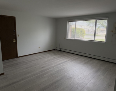 1465 Abbott Drive - Photo Thumbnail 7