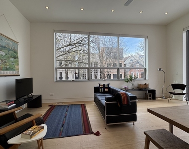 1317 N Leavitt Street - Photo Thumbnail 10