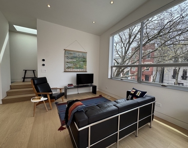 1317 N Leavitt Street - Photo Thumbnail 12