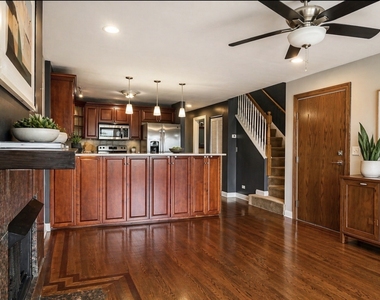 5658 W 63rd Street - Photo Thumbnail 4