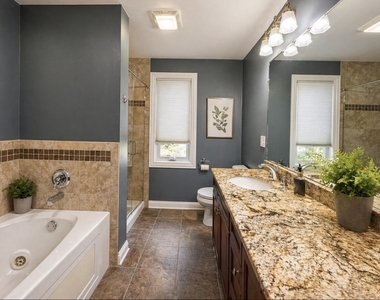5658 W 63rd Street - Photo Thumbnail 5