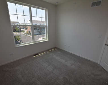 2945 Showplace Drive - Photo Thumbnail 28