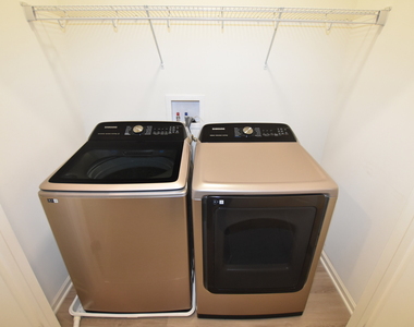 2945 Showplace Drive - Photo Thumbnail 36