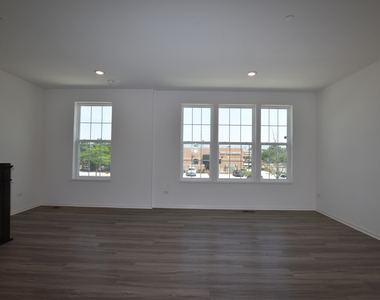 2945 Showplace Drive - Photo Thumbnail 23