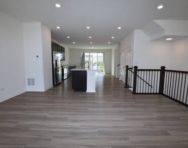 2945 Showplace Drive - Photo Thumbnail 9