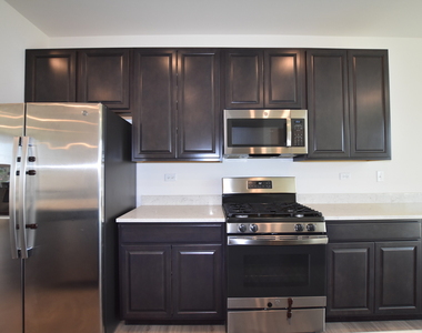 2945 Showplace Drive - Photo Thumbnail 16