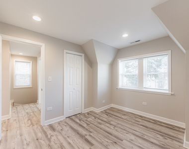 1809 Euclid Avenue - Photo Thumbnail 24