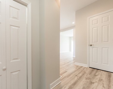 1809 Euclid Avenue - Photo Thumbnail 8