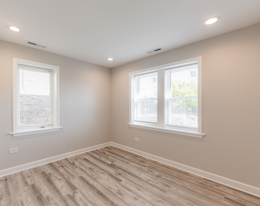1809 Euclid Avenue - Photo Thumbnail 25