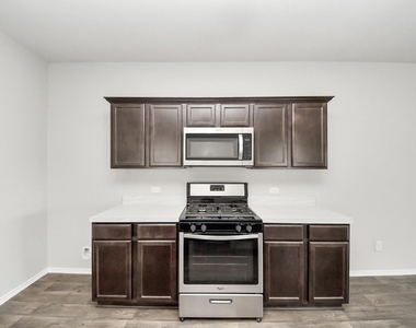 16916 Rich Pines Drive - Photo Thumbnail 7